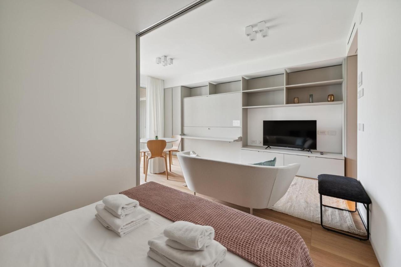 Limehome Milan Via Stresa Экстерьер фото